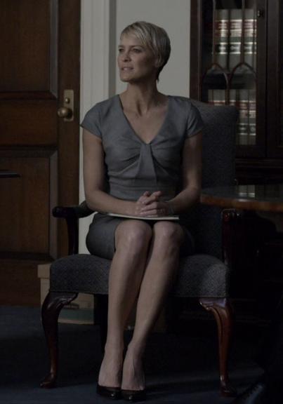 Inspire-se nos looks clássico de Claire, de 'House of Cards'