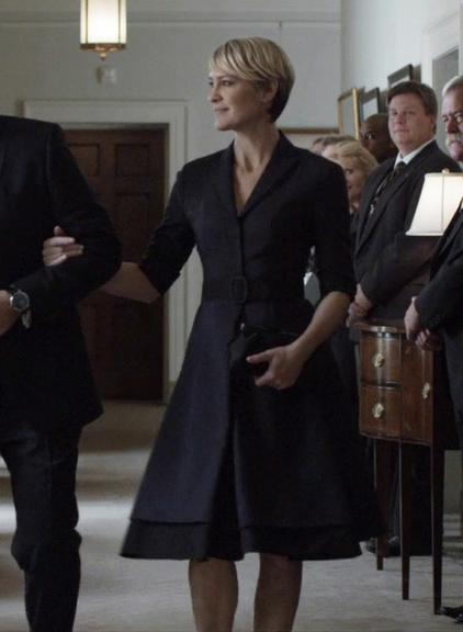 Inspire-se nos looks clássico de Claire, de 'House of Cards'