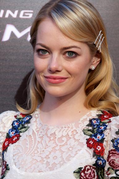 Emma Stone: Inspire-se nos penteados da atriz 