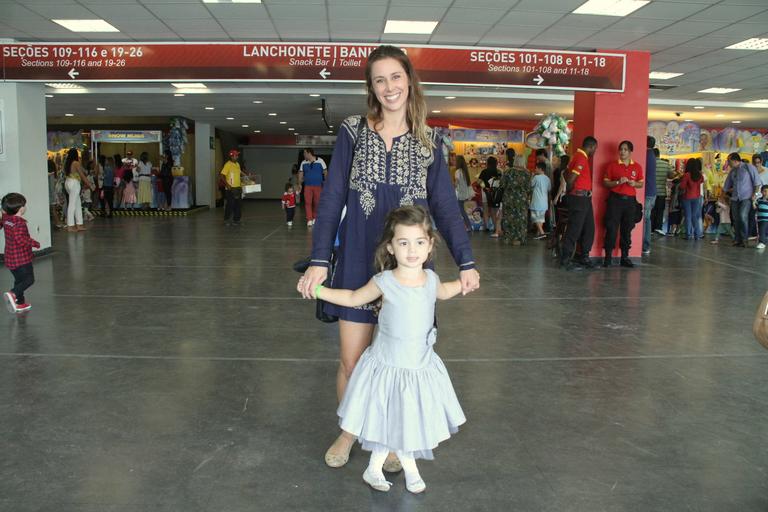 Famosos levam os filhos ao espetáculo Disney On Ice no Rio de Janeiro