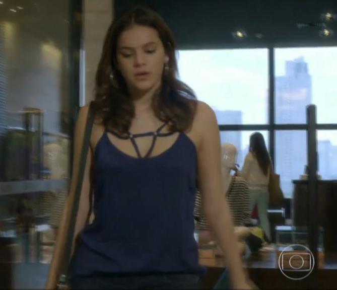 Mari (Bruna Marquezine)