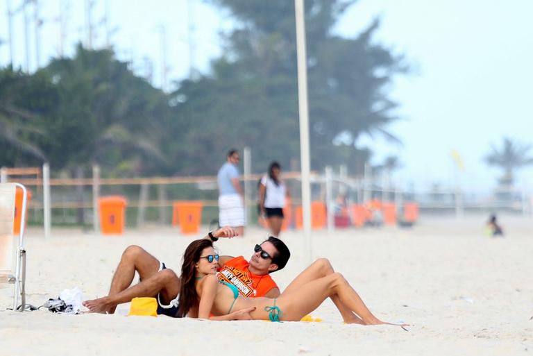 Alessandra Ambrósio na Barra da Tijuca