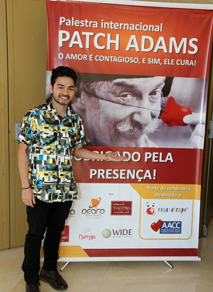 Famosos em palestra de Patch Adams