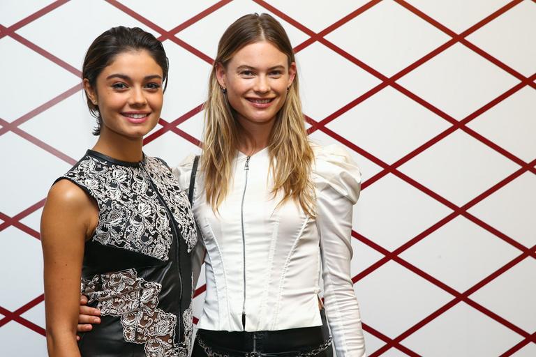 Sophie Charlotte encontra Behati Prinsloo em São Paulo