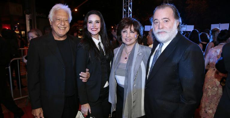 Encontro de vips em noite de prêmio do cinema