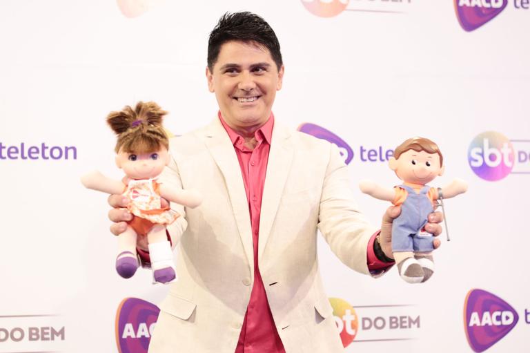 Famosos marcam presença no 'Teleton', do SBT