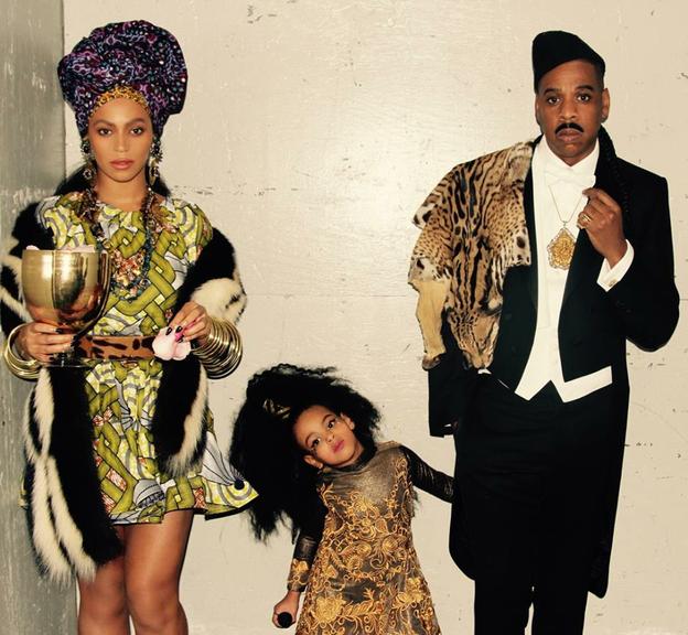 Beyoncé mostra fantasias da filha, Bue Ivy, no Halloween