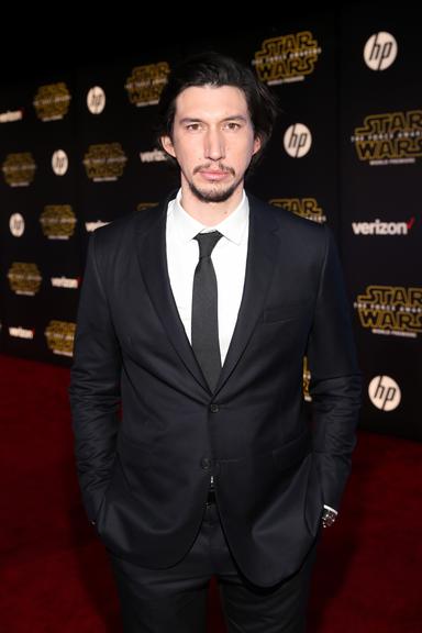 Elenco comparece na estreia mundial de 'Star Wars'