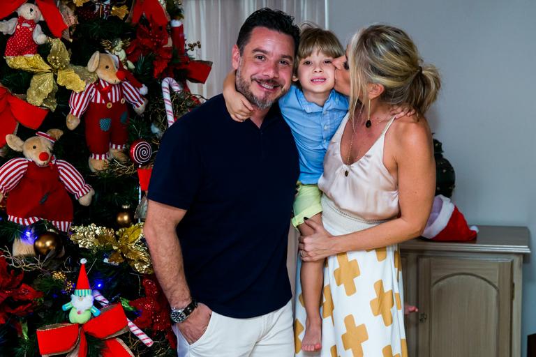 Adriane Galisteu adianta o Natal na casa dos sogros