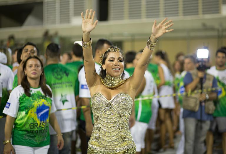 Anitta participa do ensaio técnico da Mocidade Independente de Padre Miguel