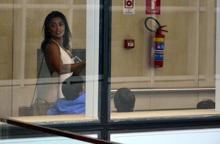 Juliana Paes em shopping no Rio de Janeiro