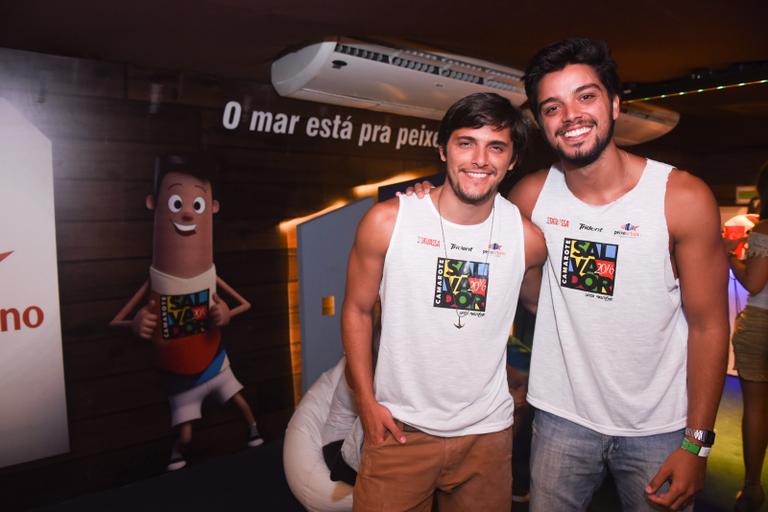  Bruno Gissoni e Rodrigo Simas