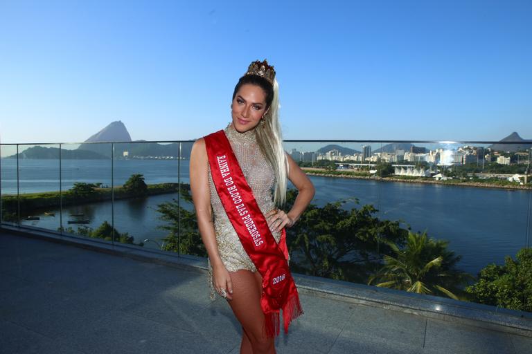 Anitta brilha em estreia do 'Bloco das Poderosas'