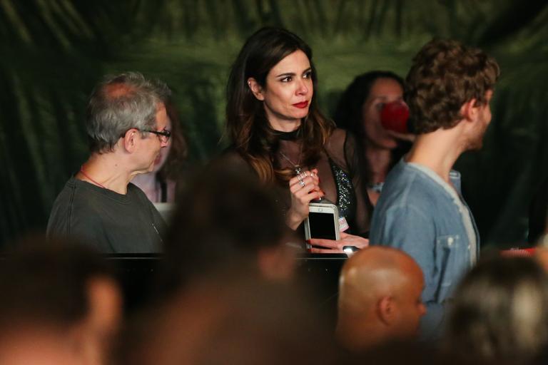 Luciana Gimenez e o filho vão ao show do Rolling Stones em SP