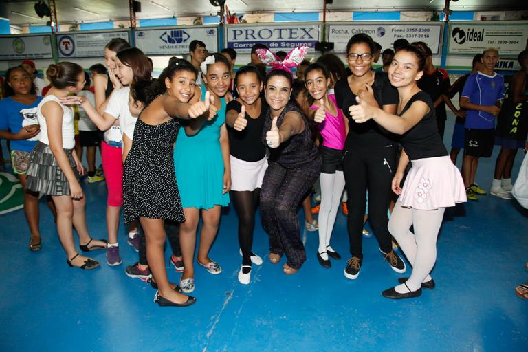 Trio do Mulheres Ricas se reencontra em clima de Páscoa 