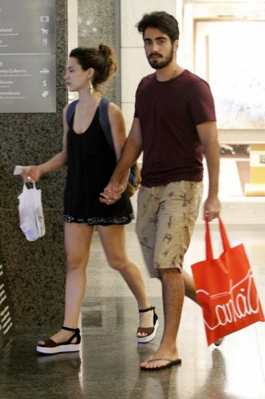 Bianca Bin curte passeio com o marido, Pedro Brandão