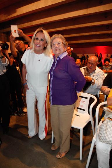 Ana Maria Braga participa de evento com chefs