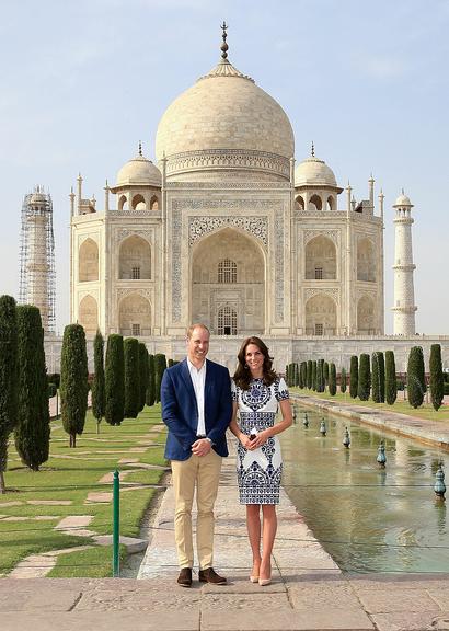 Kate Middleton e Príncipe William visitam Taj Mahal