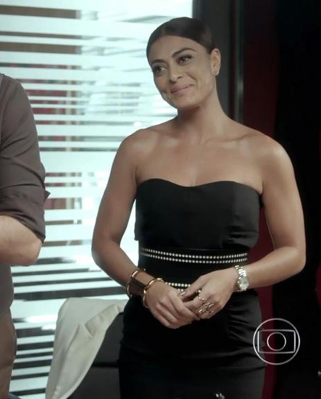 Carolina (Juliana Paes)