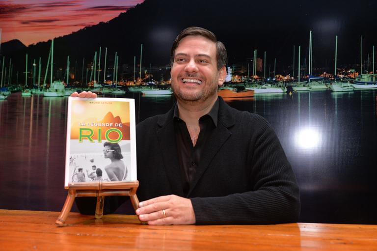 Bruno Astuto lança novo livro