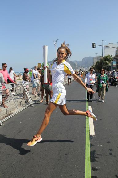 Izabel Goulart