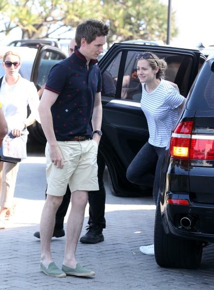 Eddie Redmayne curte o Rio com a mulher e a filha