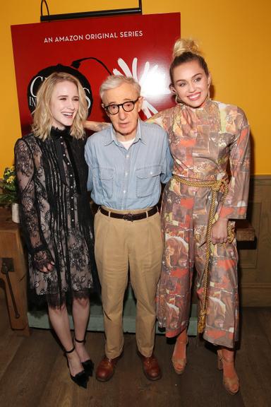 Miley Cyrus vai à estreia da série de Woody Allen