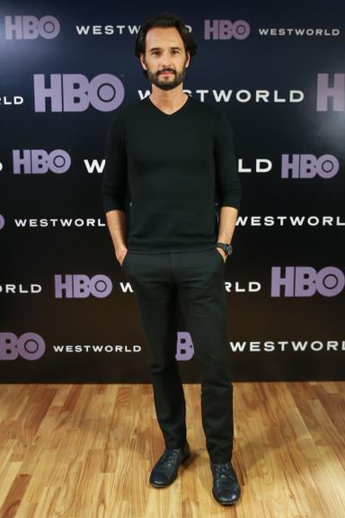 Rodrigo Santoro lança nova série da HBO em SP