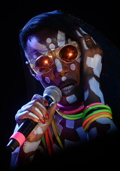 Aos 68 anos, Grace Jones se apresenta em São Paulo