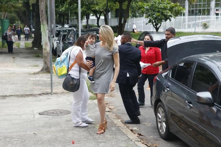 Fernanda Gentil comemora seu aniversário em buffet no Rio de Janeiro