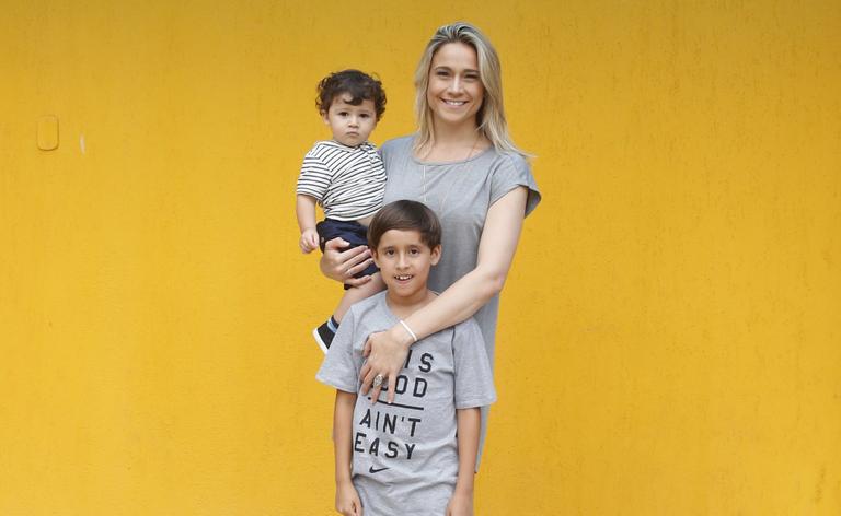 Fernanda Gentil comemora seu aniversário em buffet no Rio de Janeiro