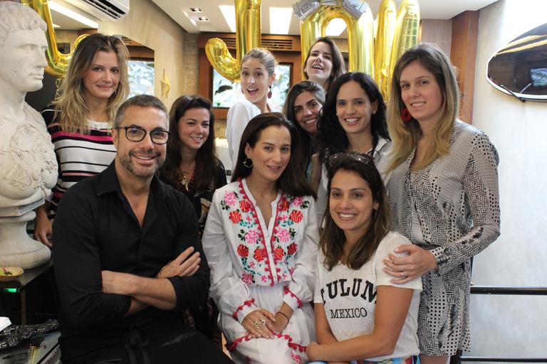 Torquatto, Patricia, Betina, Paula, Mariana, Luciana, Gisela, Joana, Manu, Gabriela