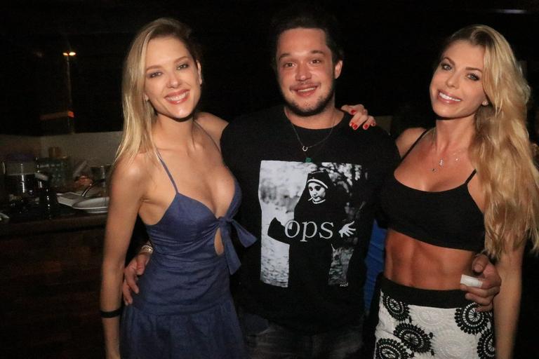 Gianne Albertoni, Helinho Calfat e Caroline Bittencourt