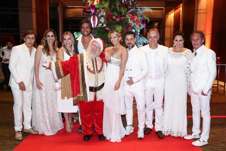 Vips marcam presença no Natal do Bem em SP