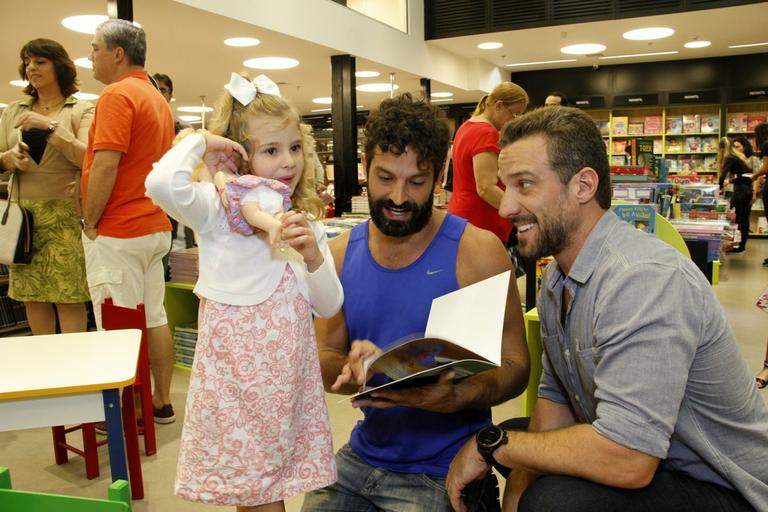 Carlos Bonow lança livro infantil, no Rio