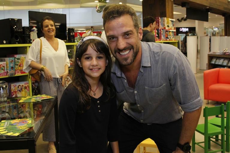 Carlos Bonow lança livro infantil, no Rio