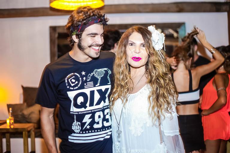 Caio Castro e Elba Ramalho