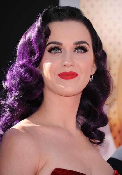 Os vários penteados de Katy Perry 