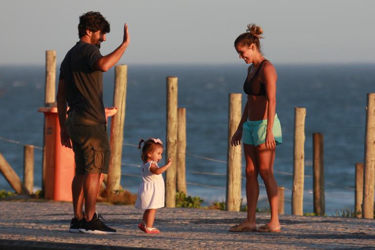 Deborah Secco, Hugo Moura e Maria Flor