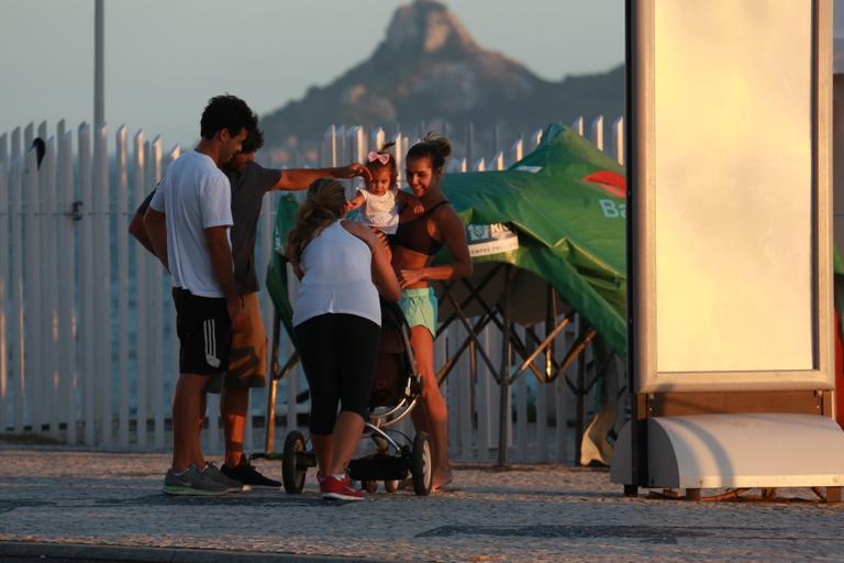 Deborah Secco, Hugo Moura e Maria Flor