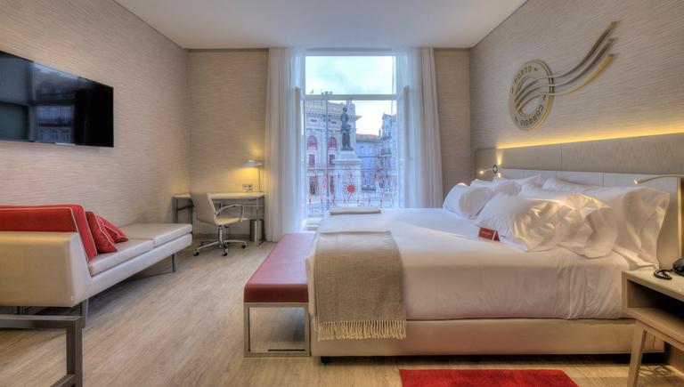 Quarto Premiun do Hotel NH Collection Porto Batalha