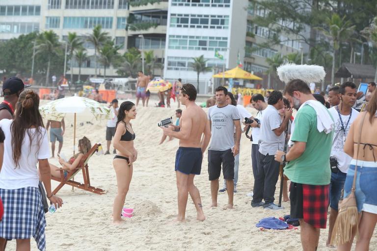 Klebber Toledo e Luisa Arraes gravam as cenas de nova série da Globo