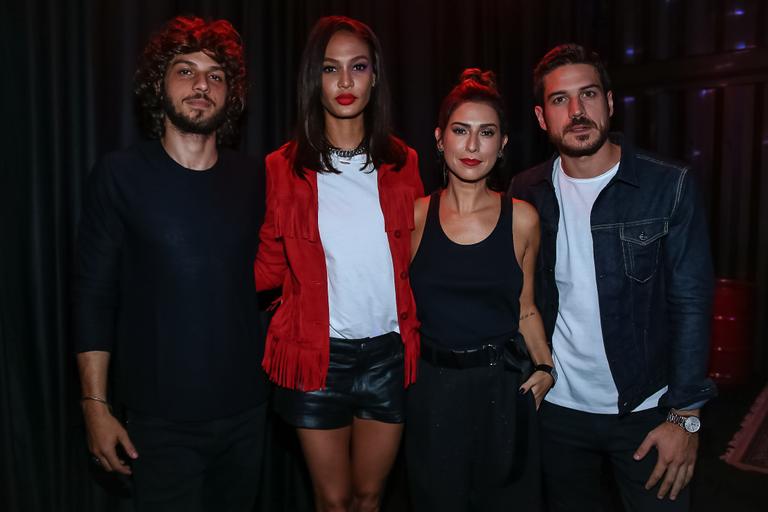 Chay Suede, Marcos Pigossi, Joan Smalls, Fernanda Paes Leme e Marcos Pigossi