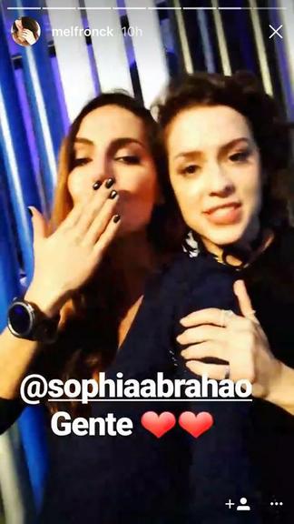 Grávida, Mel Fronckowiak reencontra Sophia Abrahão 