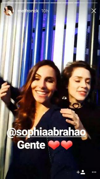 Grávida, Mel Fronckowiak reencontra Sophia Abrahão 