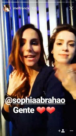 Grávida, Mel Fronckowiak reencontra Sophia Abrahão 