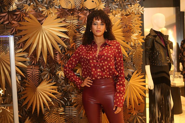 Sabrina Sato e Taís Araújo arrasam em evento de moda