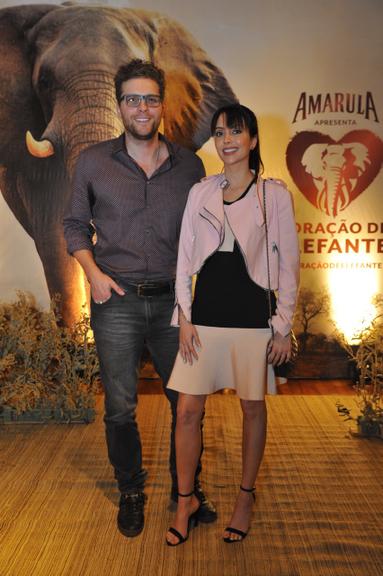 O casal Thiago Fragoso e Mari Vaz