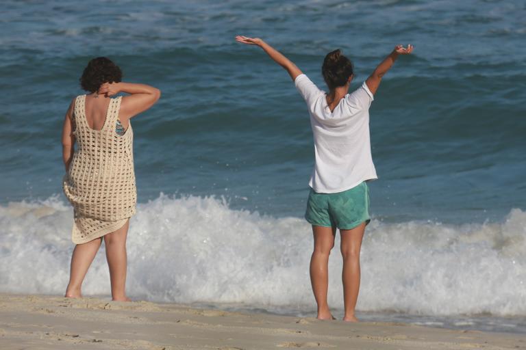 Yanna Lavigne curte passeio com a mãe