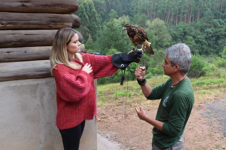 Karen aprende com o especialista Riuvânio 